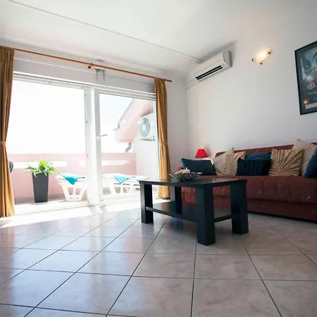 Appartement Penthouse Christina With Pool - Large Sunny Terrace - Seaview - 250m To And Restaurants - Free Parking - And Ciovo - 15 Minutes To Airport