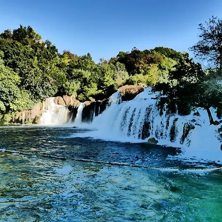 Penthouse Christina With Pool - Large Sunny Terrace - Seaview - 250m To And Restaurants - Free Parking - And Ciovo - 15 Minutes To Airport *