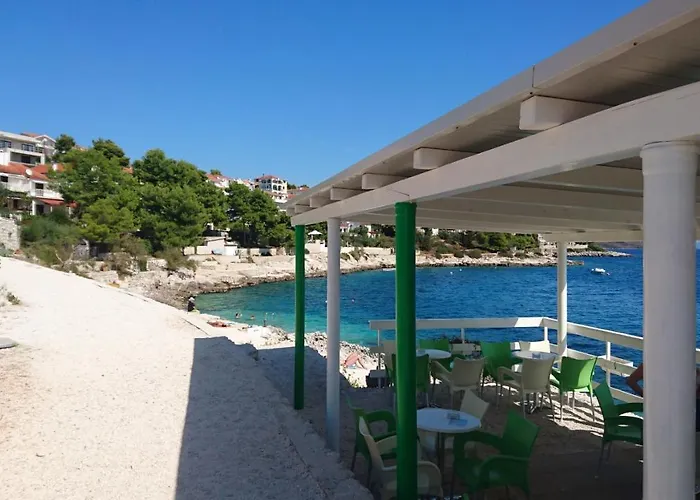 Penthouse Christina With Pool - Large Sunny Terrace - Seaview - 250m To And Restaurants - Free Parking - And Ciovo - 15 Minutes To Airport * Trogir