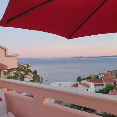 Penthouse Christina With Pool - Large Sunny Terrace - Seaview - 250m To And Restaurants - Free Parking - And Ciovo - 15 Minutes To Airport شقة تروغير