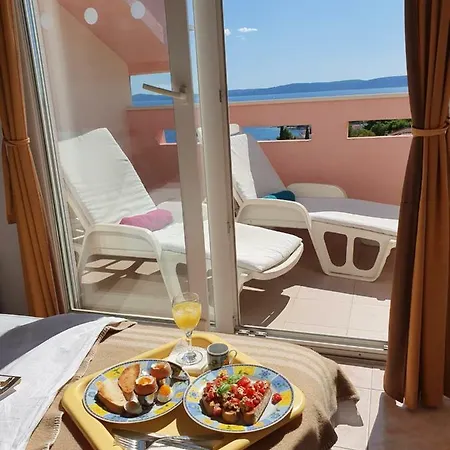 شقة Penthouse Christina With Pool - Large Sunny Terrace - Seaview - 250m To And Restaurants - Free Parking - And Ciovo - 15 Minutes To Airport تروغير