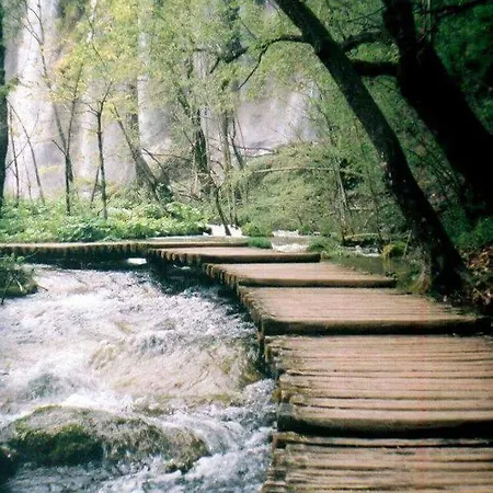 Penthouse Christina With Pool - Large Sunny Terrace - Seaview - 250m To And Restaurants - Free Parking - And Ciovo - 15 Minutes To Airport شقة *