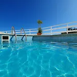 Penthouse Christina With Pool - Large Sunny Terrace - Seaview - 250m To And Restaurants - Free Parking - And Ciovo - 15 Minutes To Airport * Trogir
